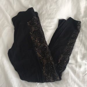 Express Lace Leggings
